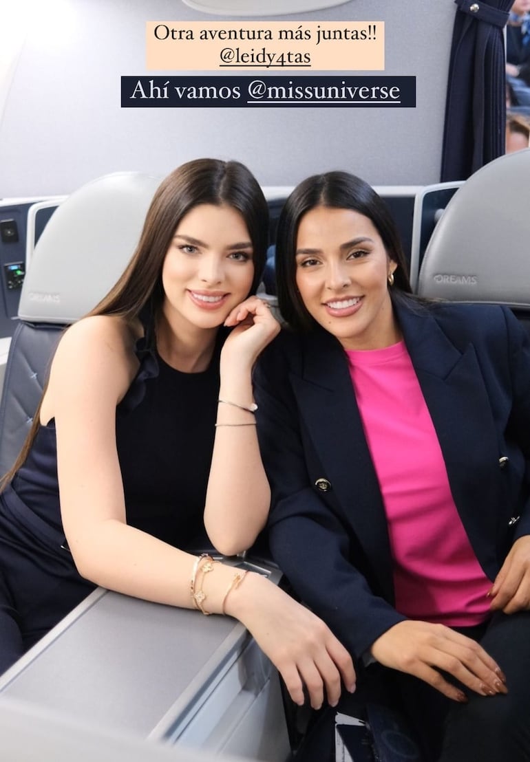 Nadia Ferreira y su amiga Leidy Cuartas volando rumbo a El Salvador. (Captura de la historia de Instagram de Nadia Ferreira)