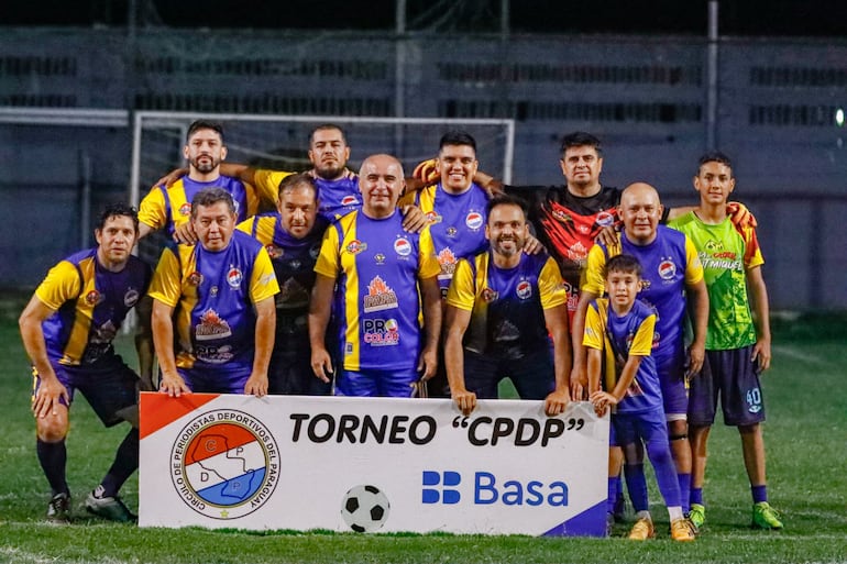 Filial Luque, campeón del torneo del Círculo de Periodistas Deportivos del Paraguay, en Ejecutivo.