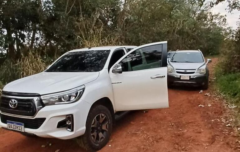 La camioneta Toyota Hilux recuperada por la Policía.