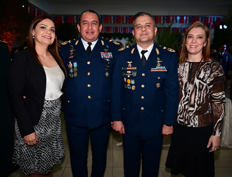 Patricia Ojeda, Gral. Edgar Leguizamón, Gral. César Mareco y Myriam Carballo. 