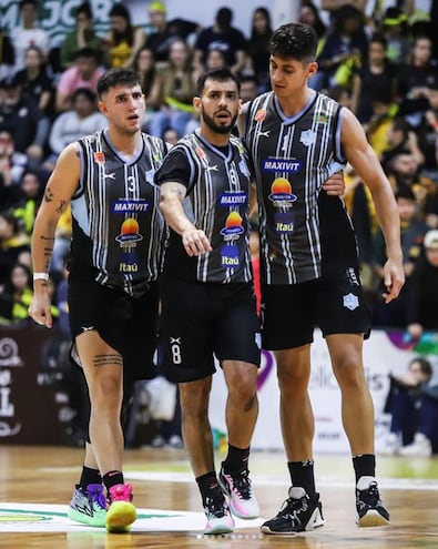 Vincenzo Ochipinti, Édgar Riveros y Franco Benítez, figuras “santas”  en el juego contra Gold.