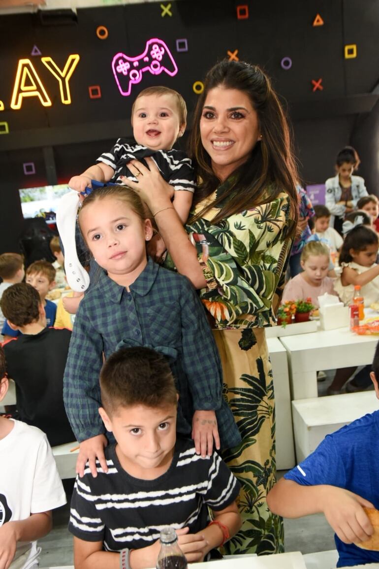 Con sus hijos pequeños, Tamara Maluff encuentra pura felicidad en el día a día.