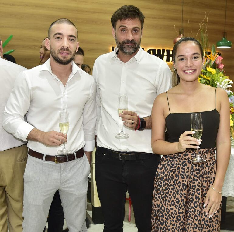 Guillermo Benítez, Santiago Lantermino y Joyce Duré.