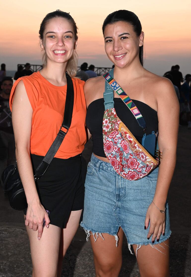 Bianca Vacchetta y Camila Vallejos.