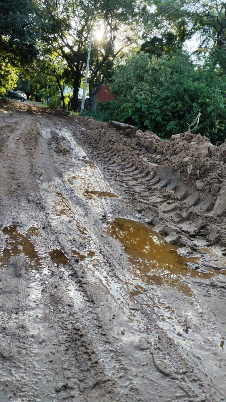 En estas condiciones están  las vías del barrio San Cristóbal.