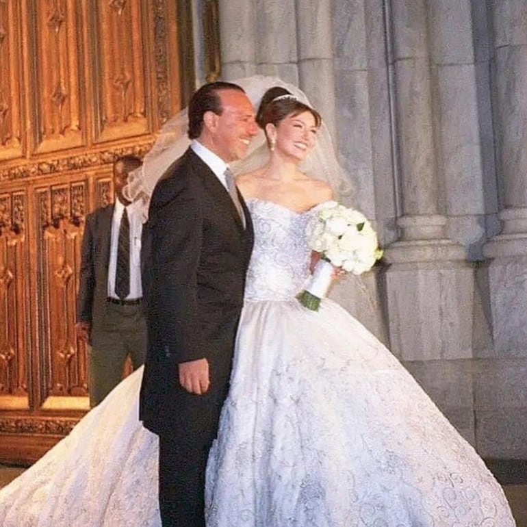 Thalía y Tommy Mottola se casaron en la Catedral de San Patricio, en Nueva York. (Instagram/Thalía)