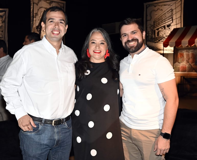 Rodrigo Bedoya, Mirna Escalada y Alejandro Duré. 