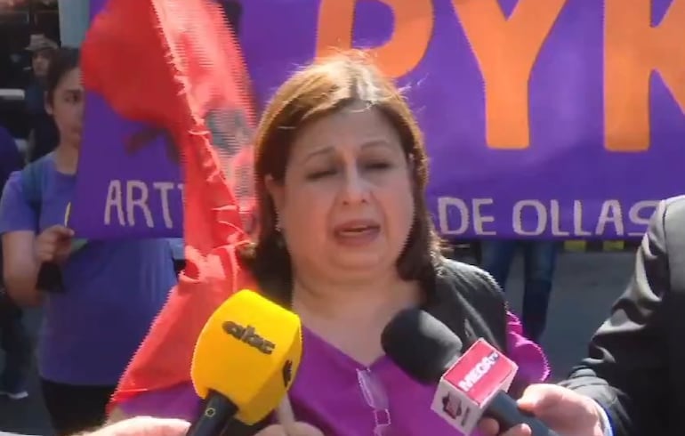 La senadora Esperanza Martínez, una de las voceras de la manifestación.