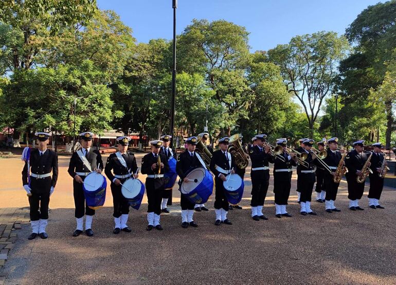 Homenaje al Teniente José María Fariña en la plaza que lleva su nombre.