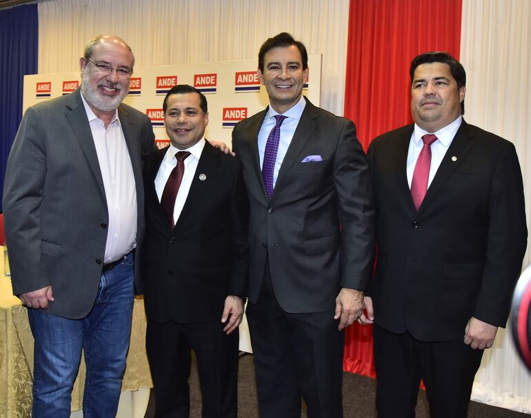 Posesion de Mandos,ANDE central.foto Pedro Gonzalez.hoy 21 de agosto del 2023 justo zacarias, luis benítez itaipu yacyretá. Silvio ovelar