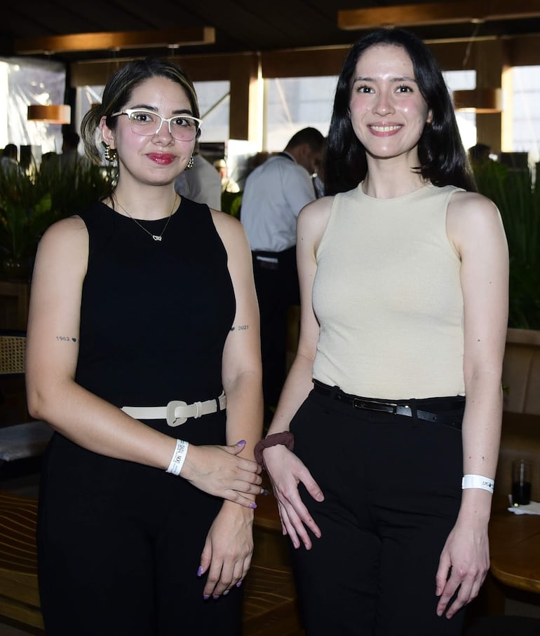 Nathalia Santacruz y Luz Recalde.