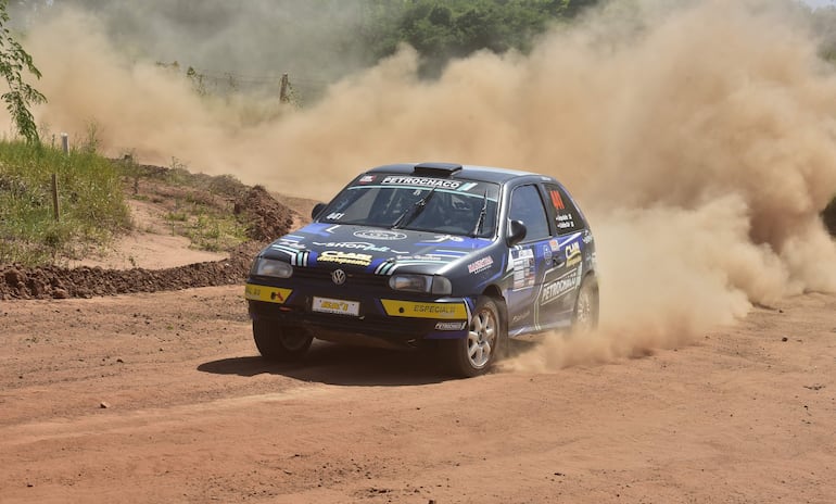 En la RC4L-8V, Benítez y Clari (VW Gol) fueron los mejores ayer.