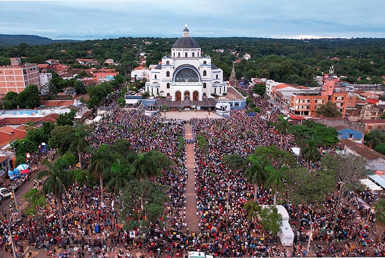 Imagen del drone ABC TV de las festividades de Caacupé del 2023. 