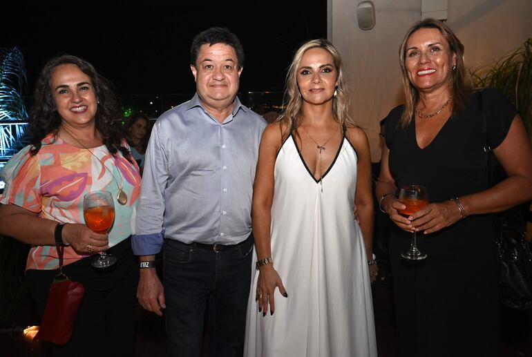 Liz Sapoznik, Eduardo López, Dora Ramírez y Silvia Balsa.