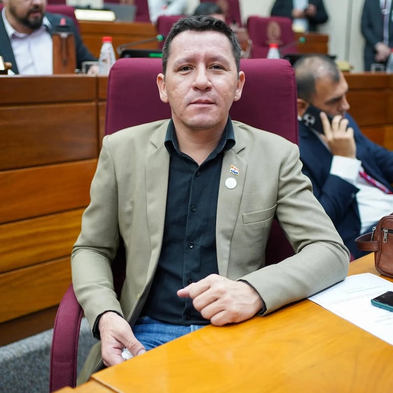 Javier Vera  "Chaqueñito", senador expulsado del cartismo.