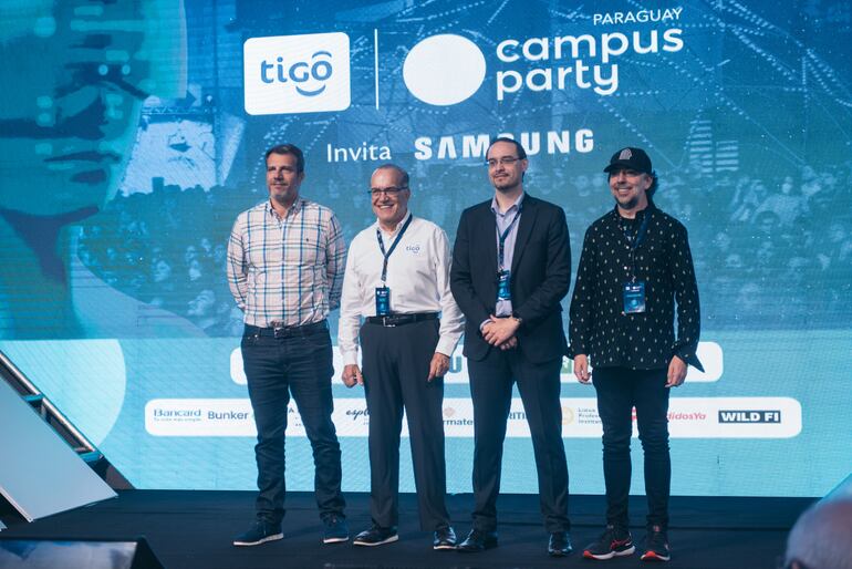 Pablo Tomé, Carlos Blanco, Juan Ardissone y Ever Miguez en el Tigo Campus Party.