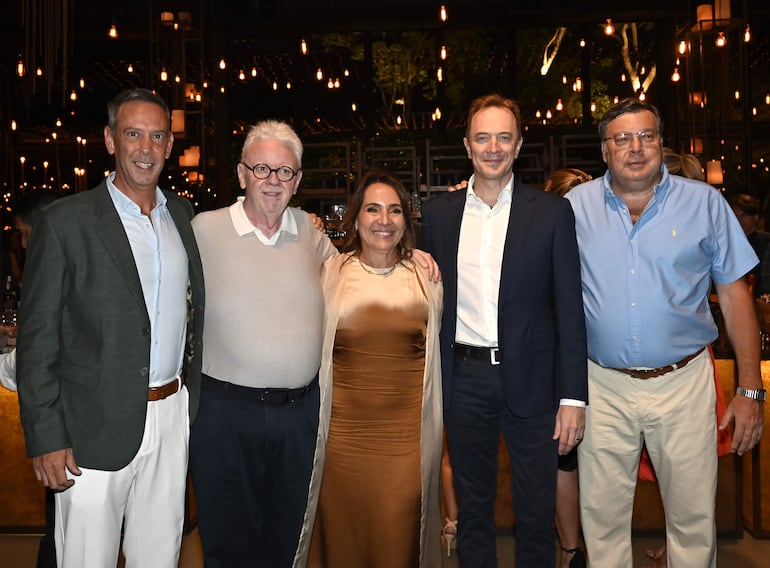 Carlos Canesa, Conor Mc Enroy, María Irene Gavilán, Sabastien Lahaie y Jerónimo Nasser.