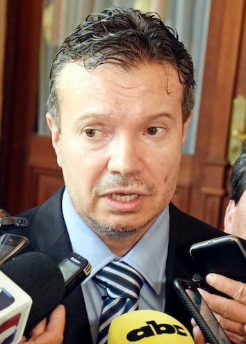 Abogado Carlos Arregui, ministro de Seprelad.