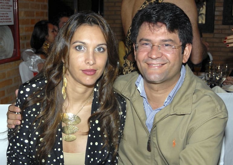 El exdiputado José María Ibáñez y su esposa Lorena Plabst, socia activa del Club Centenario.