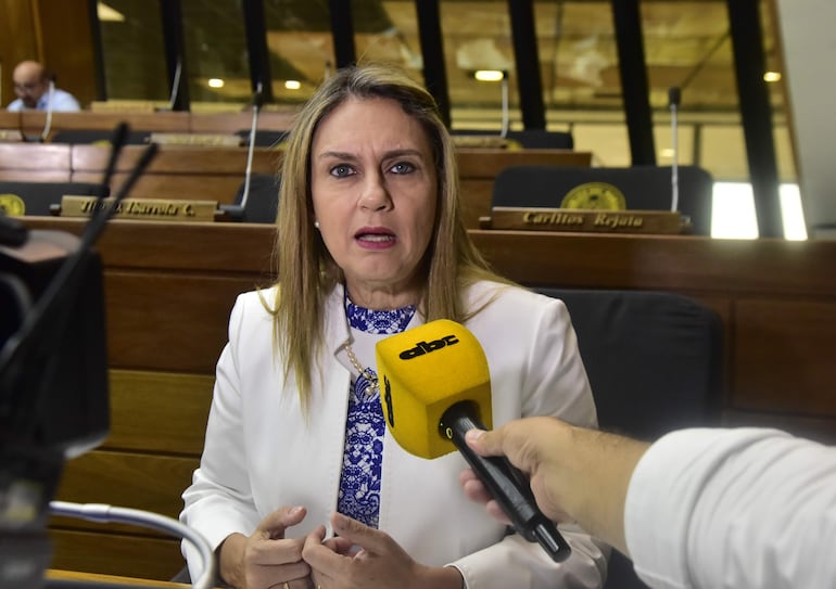 Sesion de la camara de diputados en el Congreso Nacional 
Hoy 22 de Marzo de 2023 rocío vallejo