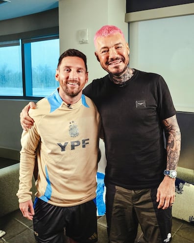 Leo Messi quedó sorprendido con el tatuaje de Marcelo Tinelli.