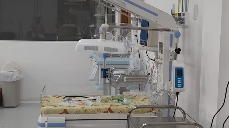 Camas de la sala de neonatología recientemente inaugurada.