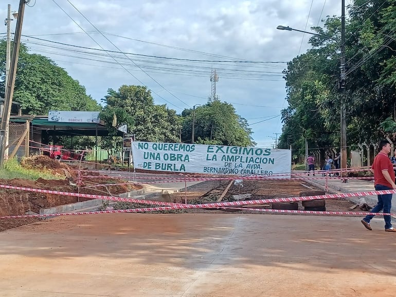 Los vecinos reclaman la duplicación de la avenida Bernardino Caballero de Presidente Franco.