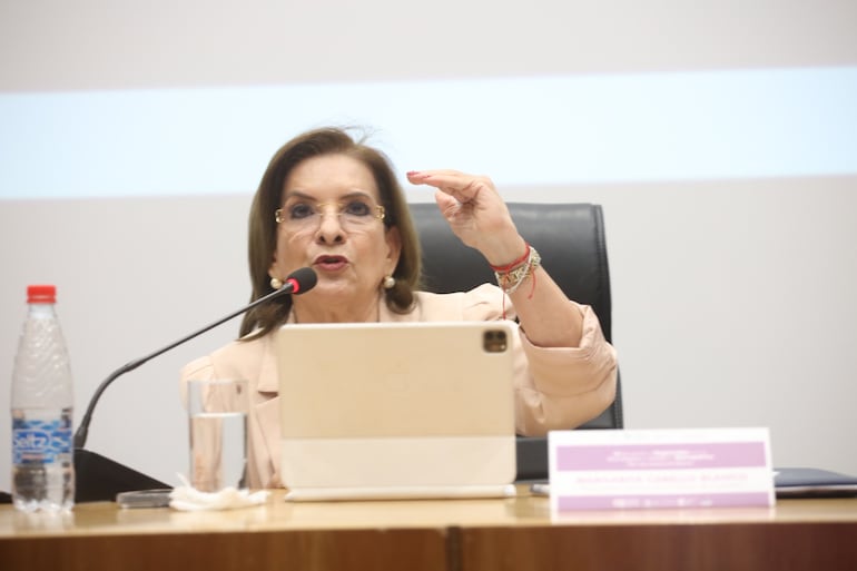 Procuradora General de la Nación de Colombia, doctora Margarita Cabello Blanco. 