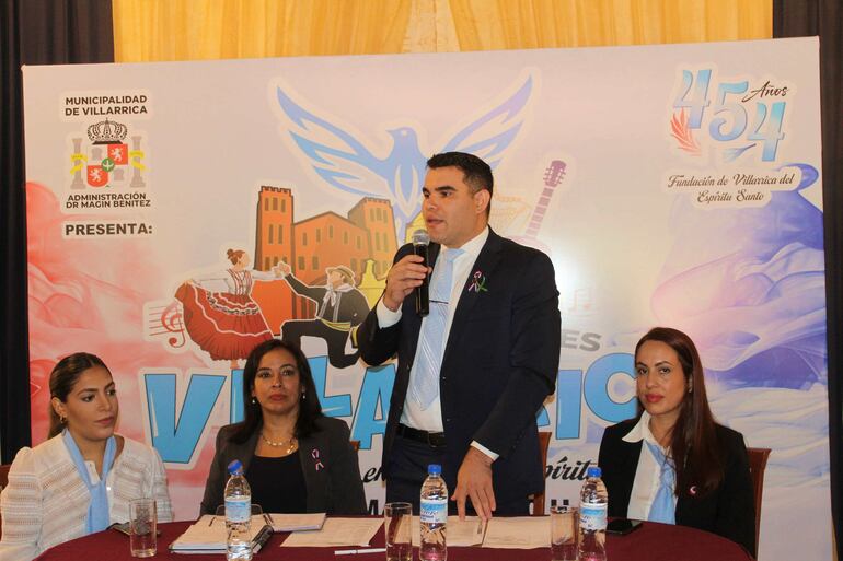 Lanzamiento de la fiesta patronal de Villarrica a cargo del Intendente Magín Benítez (PLRA) y las encargadas de turismo y cultura municipal, Janice Ayala, Sol Arrua y Nadia Barreto, respectivamente.