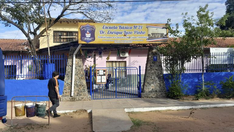 La escuela básica n° 21 Dr. Enrique Luzho Pino de la ciudad de San Antonio, donde el viernes una alumno de desmayo. Ese día la sensación térmica superó los 50°c.