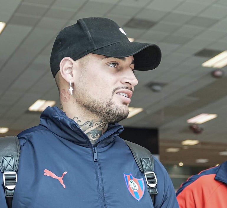 El arquero de Cerro Porteño, Jean Fernandes, tendrá su retorno a la portería en el Superclásico. El brasileño estuvo ausente en seis encuentros y volverá a las canchas exactamente un mes después de su lesión.