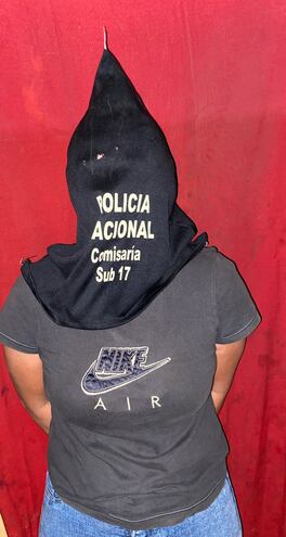 Una mujer de 38 años fue detenida tras ser señalada como la presunta responsable de causar la muerte de su hijo al supuestamente derramarlo combustible y prenderle fuego.