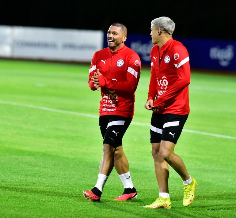 Primer entrenamiento de la Selección Paraguaya de cara al debut en las Eliminatorias ante Perú.