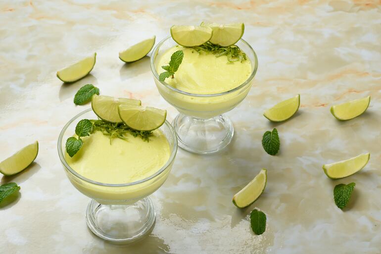 Mousse de yogur y limón.