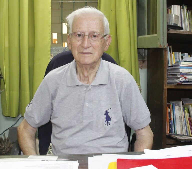 Presbítero José María Velasco, curapárroco emérito de Capiatá