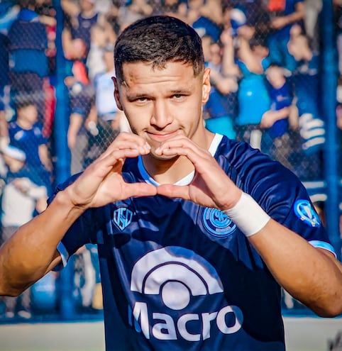 Alex Arce, delantero paraguayo de 28 años que lleva 26 goles en 30 partidos con Independiente Rivadavia.