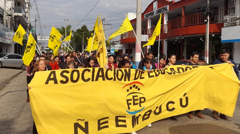 Los docentes no se regirán por este proyecto de ley del servicio civil.