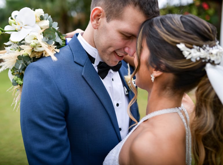 Muy enamorados Patricia Gisel y Javier Omar. 