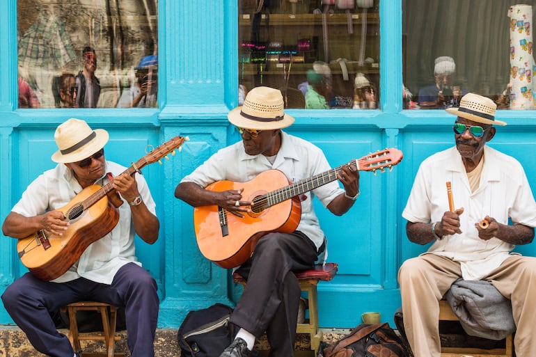 Músicos en las calles de La Habana Vieja, Cuba.