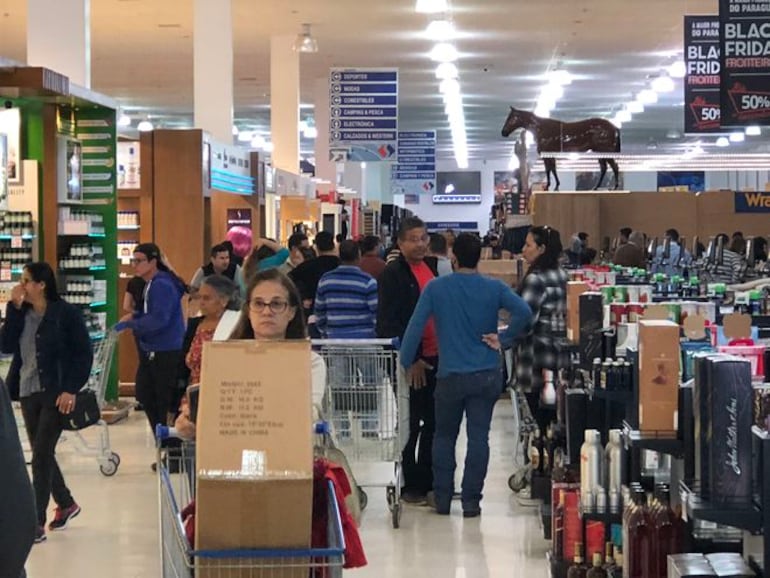 Las ventas bajaron notablemente en los comercios paraguayos (foto ilustrativa).