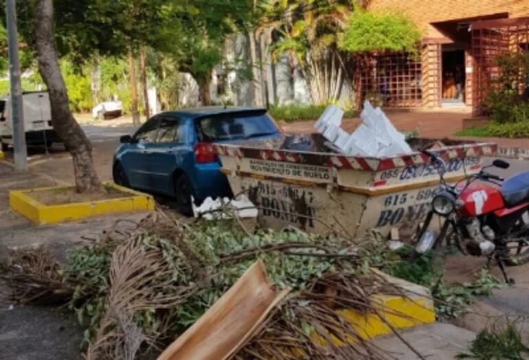 Basura frente al Museo del Barro será el paisaje que verán los visitantes en esta Semana Santa.