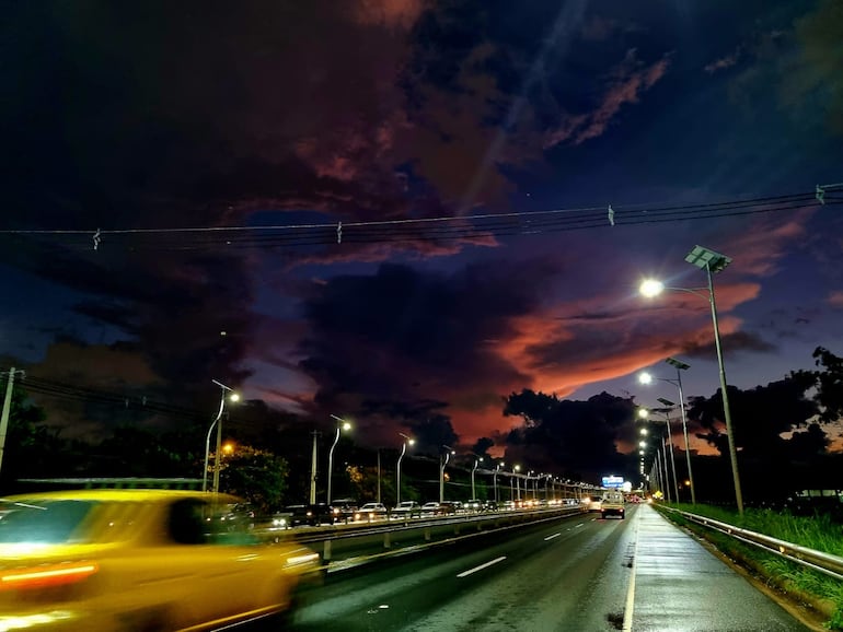 Cielo nublado en Asunción.