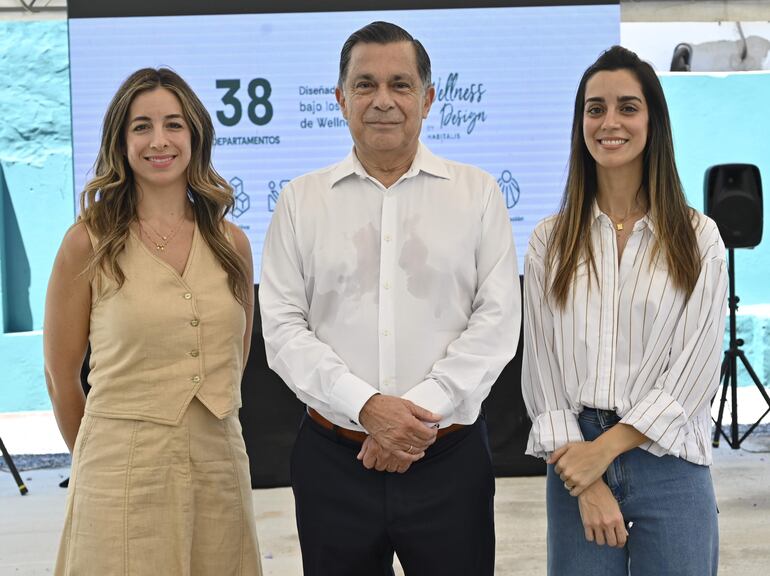 Arq. Gabriella Galli, Arq. Víctor González Acosta y Arq. Verónica Pecci.