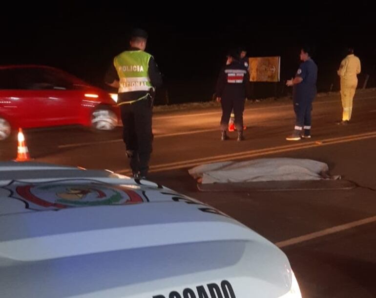 Peatón murió atropellado sobre ruta PY01 en Coronel Bogado.