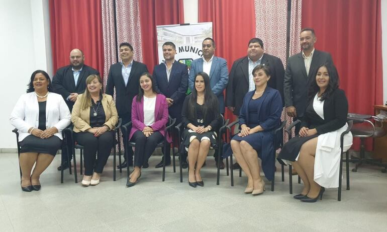 Paridad: Con la incorporación de Rosa Niselly Céspedes, la Junta Municipal de Pilar tiene paridad de géneros, 6 varones y 6 mujeres integran el cuerpo colegiado.