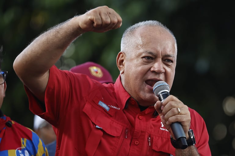 El primer vicepresidente del Partido Socialista Unido de Venezuela (PSUV), Diosdado Cabello. El del ala más radical del chavismo y fue nombrado ministro de Interior y Justicia.