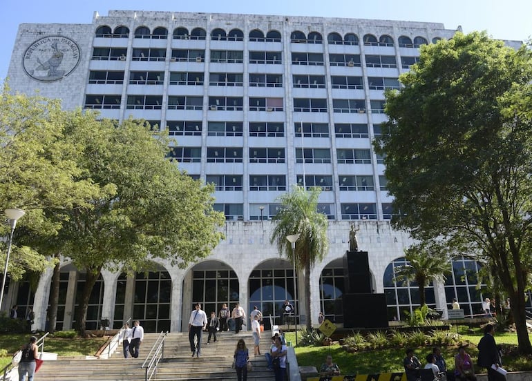 Fachada del Palacio de Justicia de Asunción.