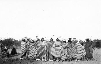 Nivaclés danzando, 1908. Fotografía 
de Erland Nordenskiöld.