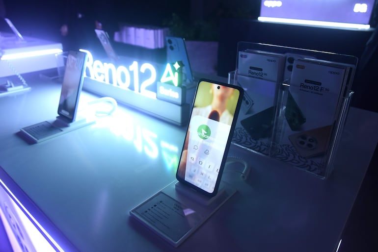 El OPPO Reno12 5G trae un diseño fino y elegante.