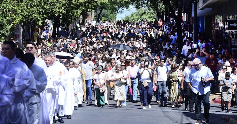 Jubileo de Esperanza: cardenal pidió oportunidades para que familias sean felices en tierra propia